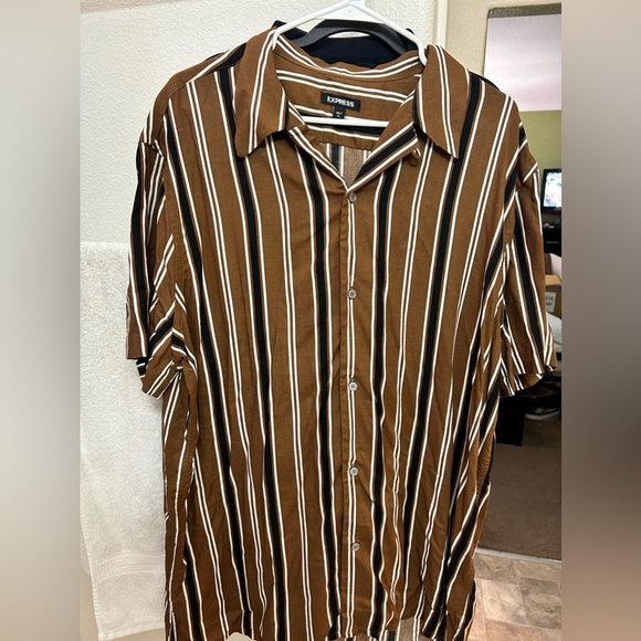 Men Expresa Button Down - Picture 1 of 1